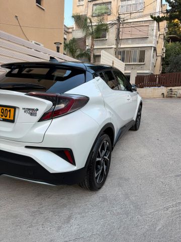 טויוטה C-HR