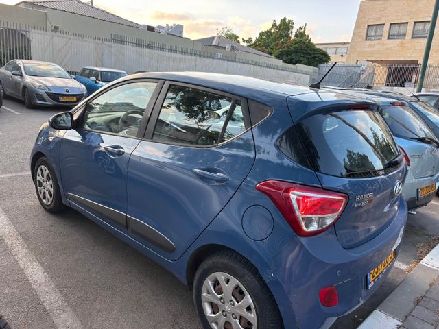 יונדאי i10