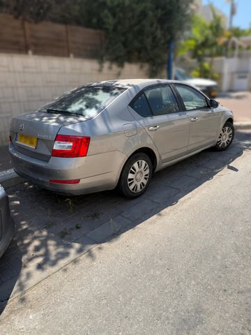 סקודה אוקטביה