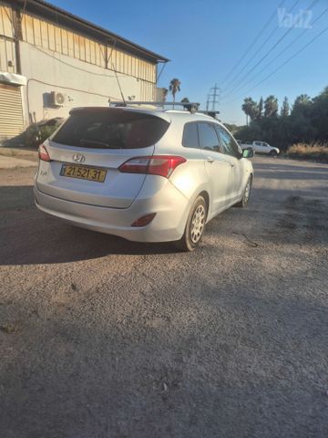 יונדאי i30