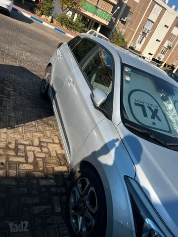 יונדאי i20