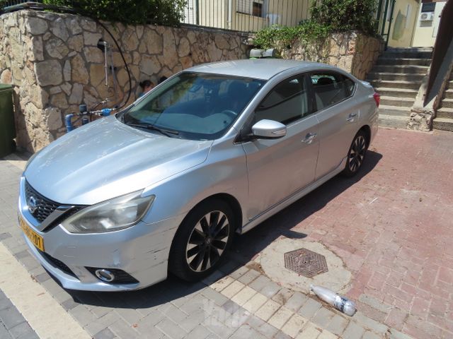 ניסאן סנטרה