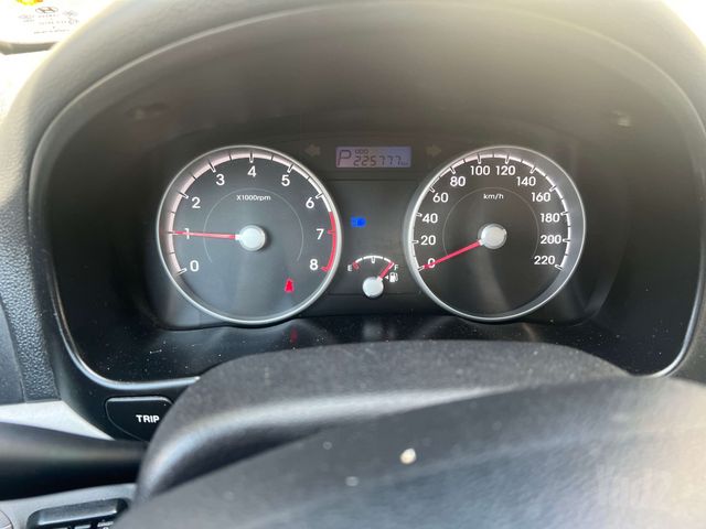 יונדאי אקסנט i25