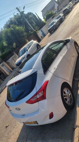 יונדאי i30