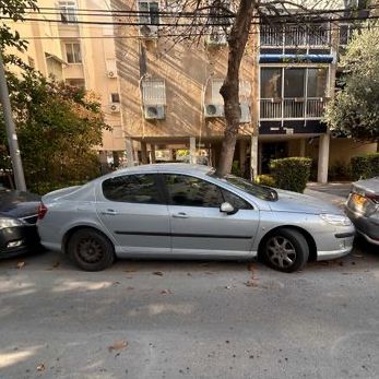 פיג'ו 407