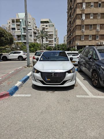 פיג'ו 208
