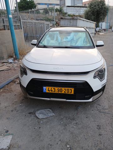 קיה נירו
