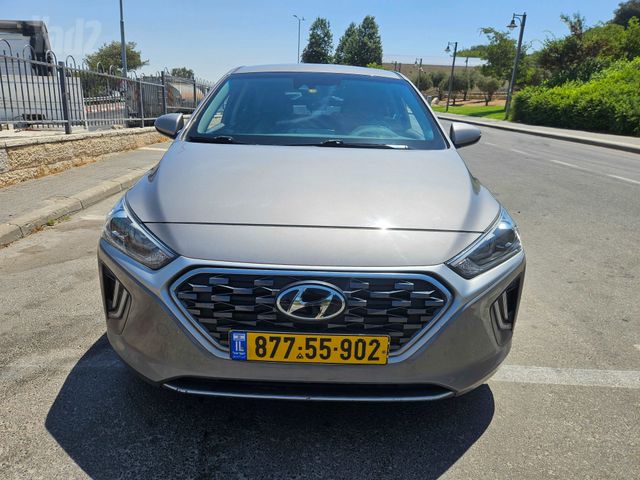 יונדאי איוניק