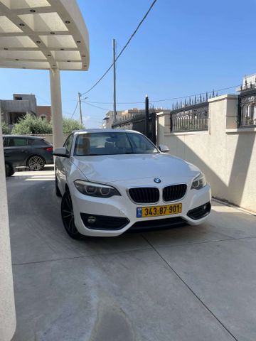 מודעת רכב ב מ וו סדרה 2