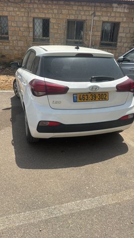 יונדאי i20