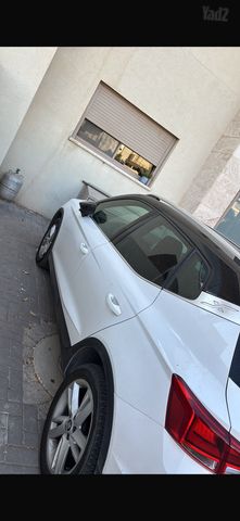 סיאט ארונה