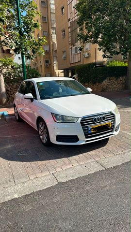 אאודי A1