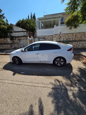 יונדאי איוניק