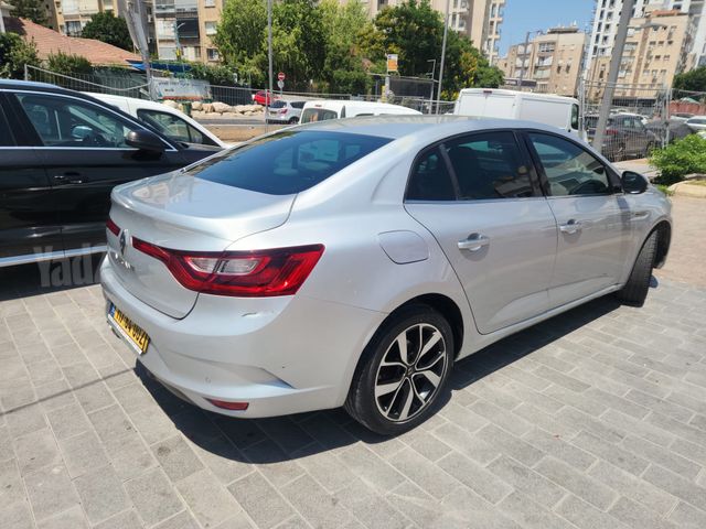 רנו מגאן