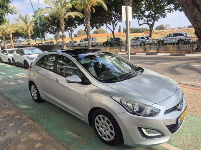 יונדאי i30