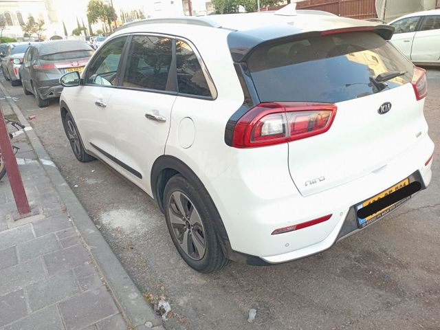 קיה נירו