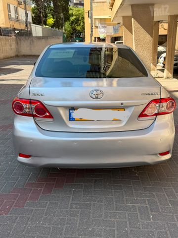 טויוטה קורולה