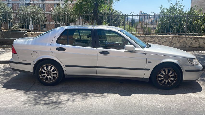מודעת רכב סאאב 9-5