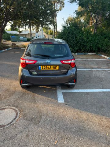 טויוטה יאריס