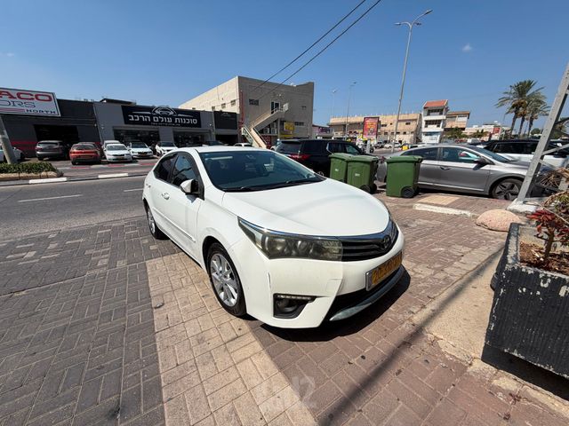 טויוטה קורולה