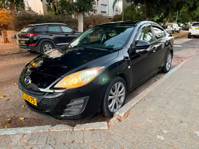 מודעת רכב מאזדה 3