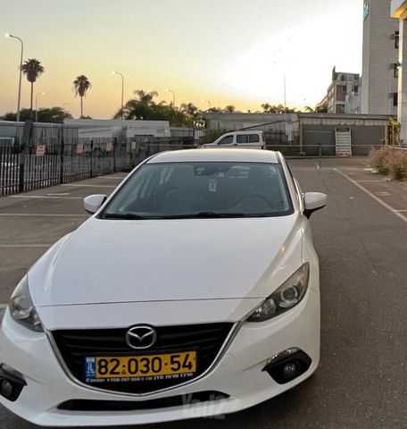 מאזדה 3