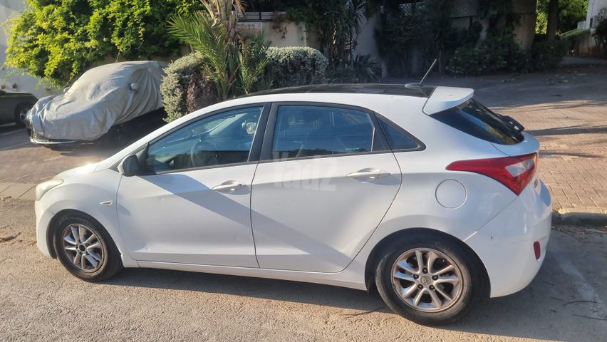 יונדאי i30