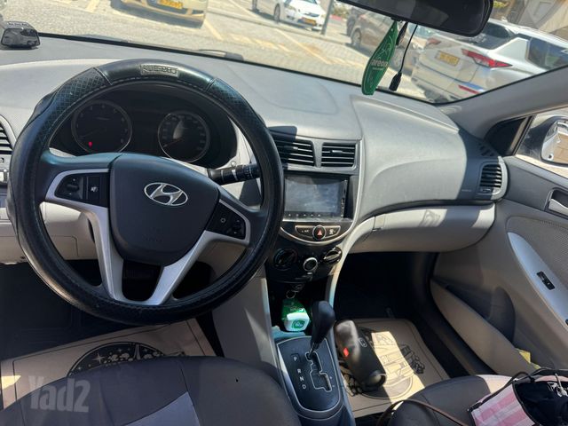 יונדאי אקסנט i25