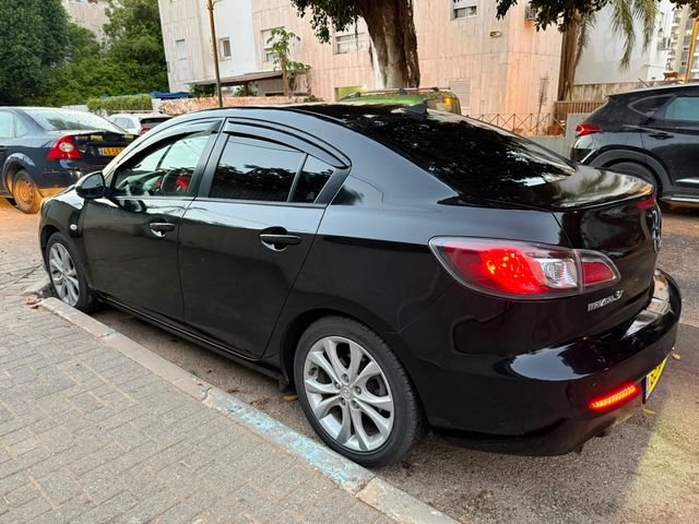 מאזדה 3