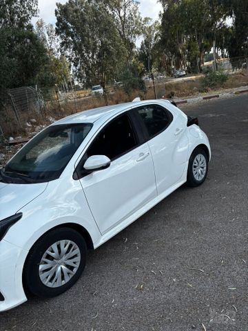 טויוטה יאריס