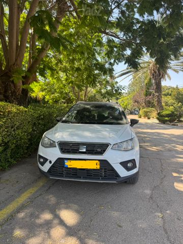 מודעת רכב סיאט ארונה