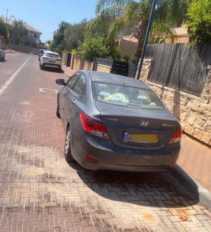 מודעת רכב יונדאי אקסנט i25