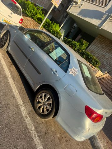 טויוטה קורולה