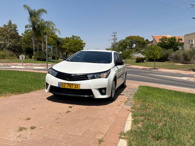 טויוטה קורולה