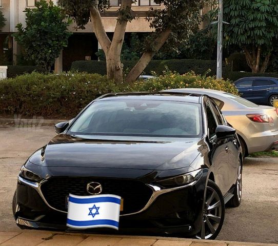 מודעת רכב מאזדה 3