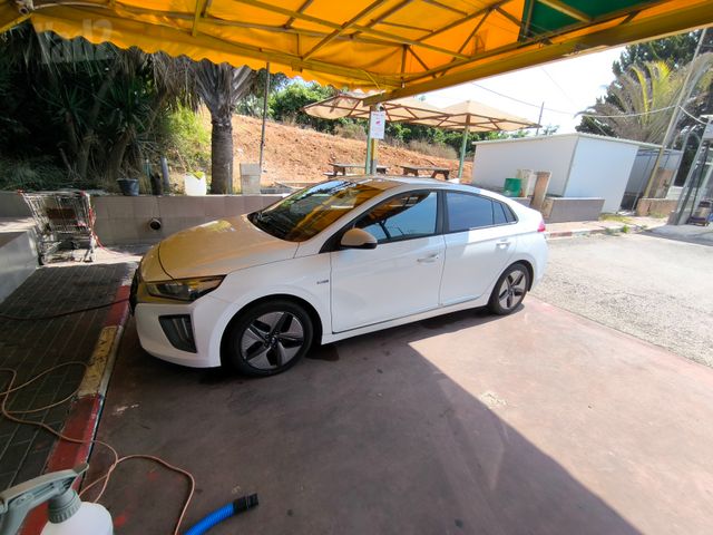יונדאי איוניק
