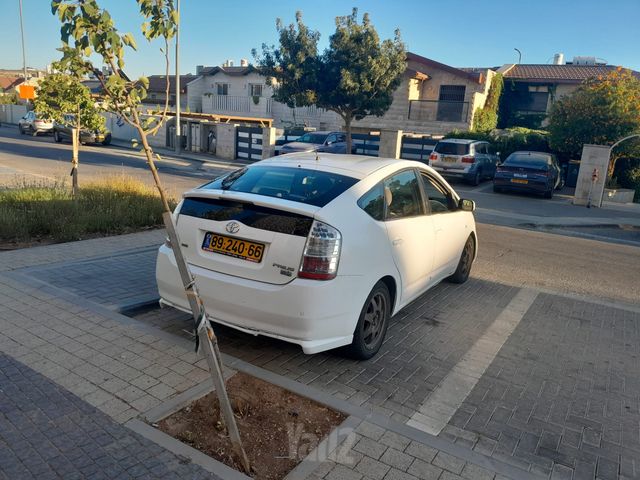 מודעת רכב טויוטה פריוס