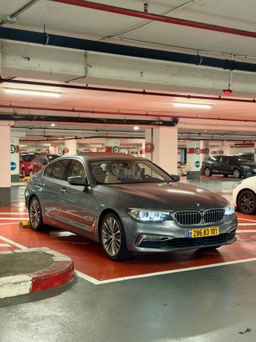 סדרה 5 Exclusive 530e פלאג-אין אוט׳ 2.0 (252 כ״ס)