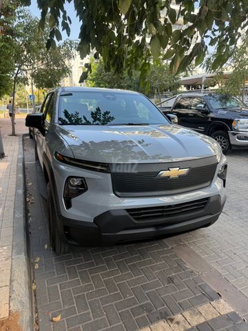 מודעת רכב שברולט סילברדו EV