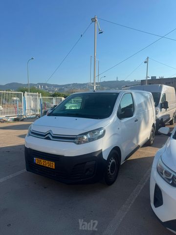 מודעת רכב סיטרואן ג'אמפי