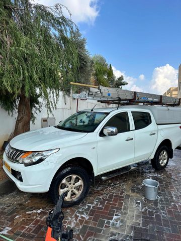 מיצובישי טרייטון / L200