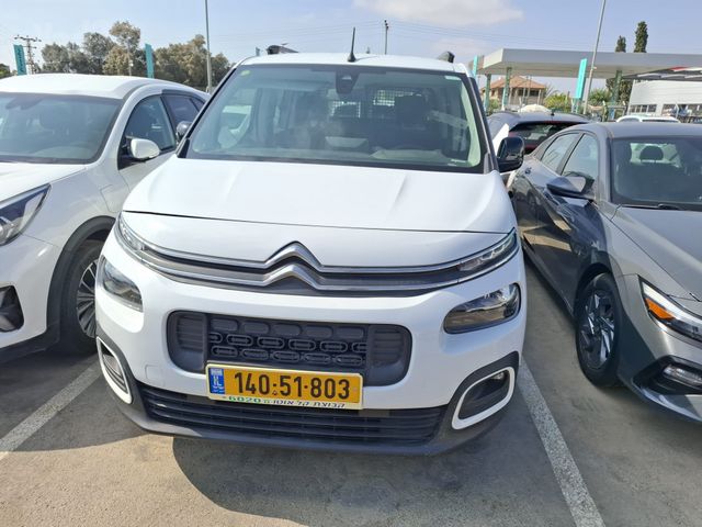 מודעת רכב סיטרואן ברלינגו