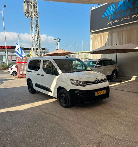 מודעת רכב סיטרואן ברלינגו
