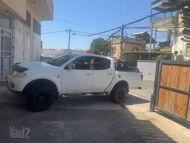 מיצובישי טרייטון / L200