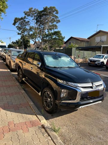 מיצובישי טרייטון / L200