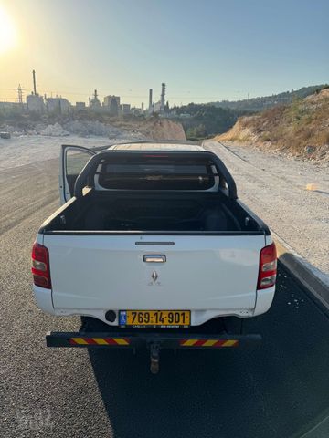 מיצובישי טרייטון / L200