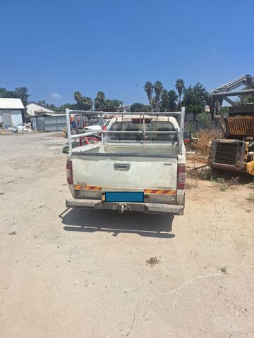 איסוזו די-מקס