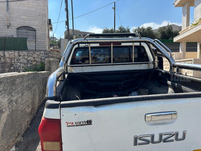 איסוזו די-מקס