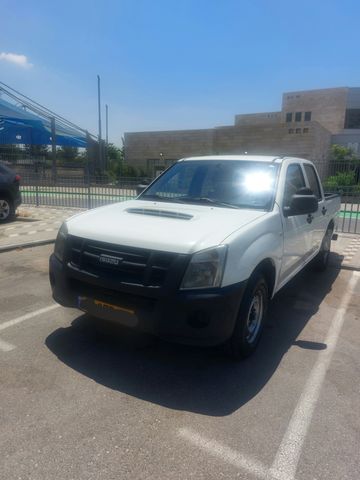 מודעת רכב איסוזו די-מקס