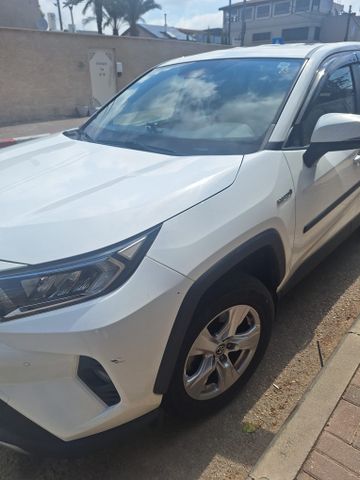 טויוטה RAV4